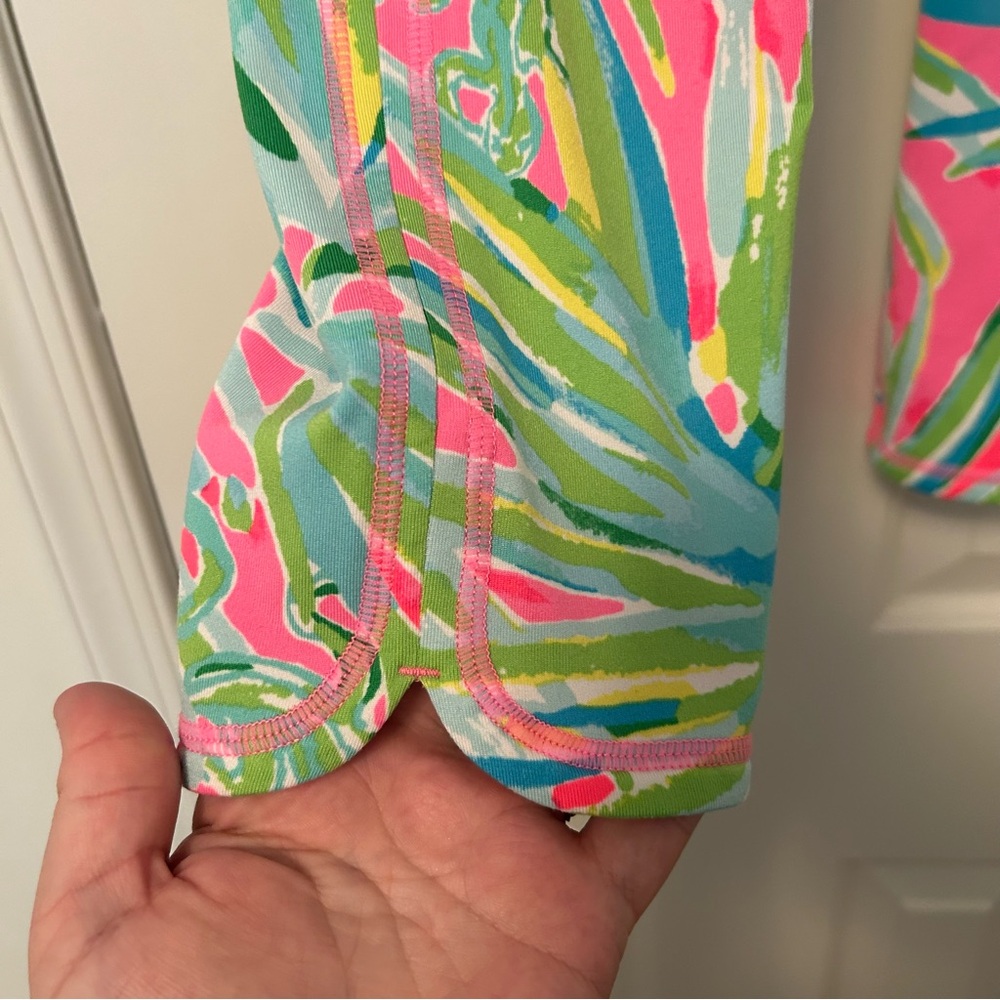 Lilly Pulitzer UPF 50 Luxletic 21" Cropped Legging Beckon Blue Jungle Utopia S - Picture 3 of 6